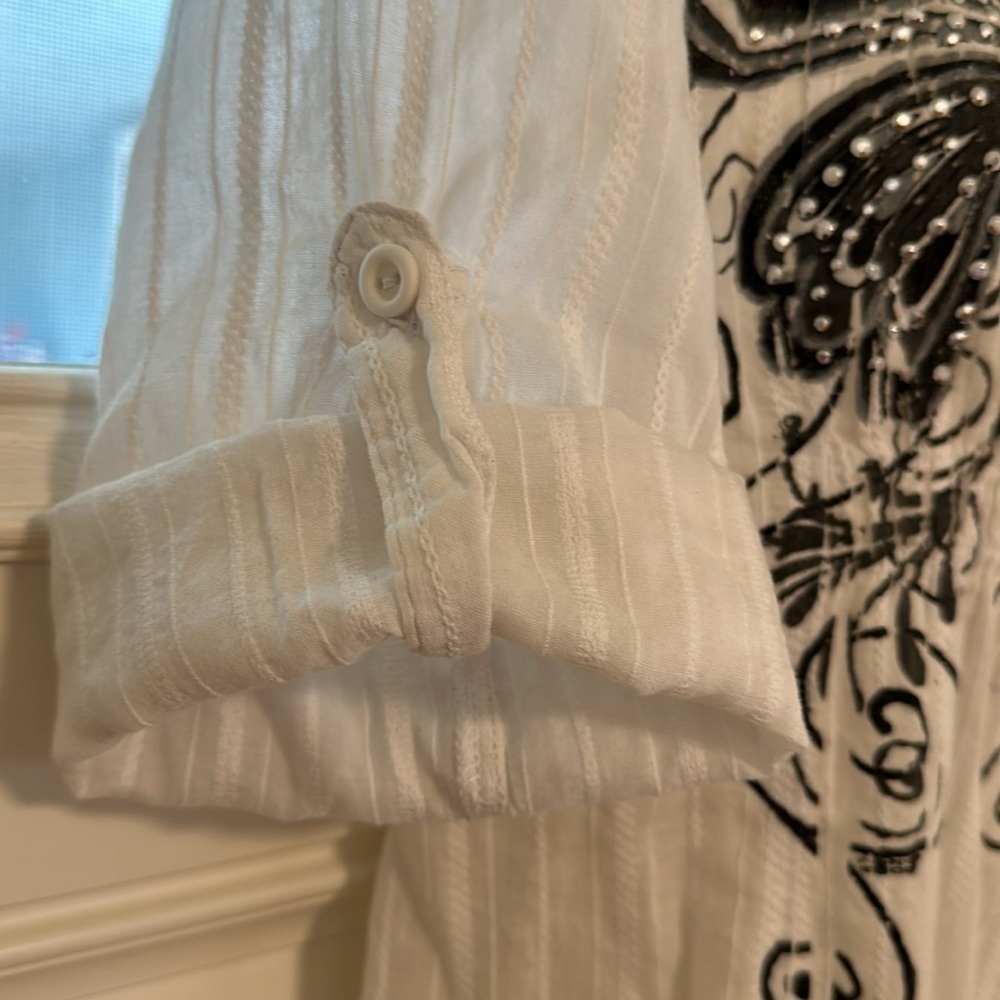 White button down shirt - Picture 4 of 12
